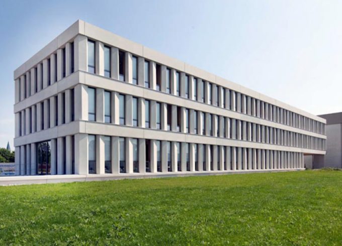 Bürogebäude, Eglharting