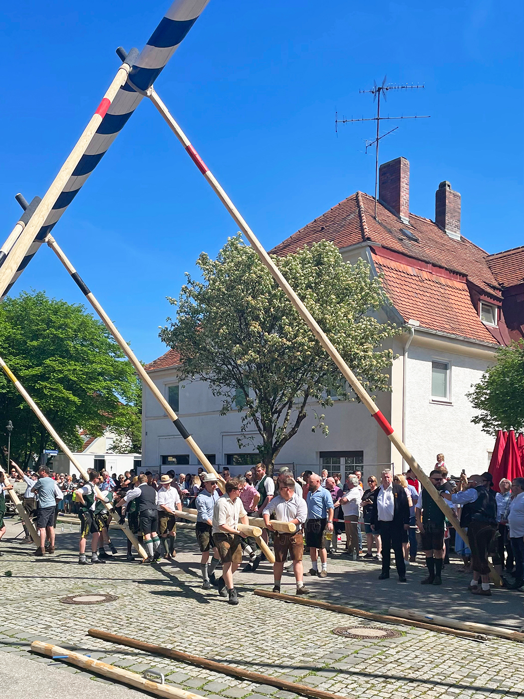 Maibaum Kirchseeon IMG 