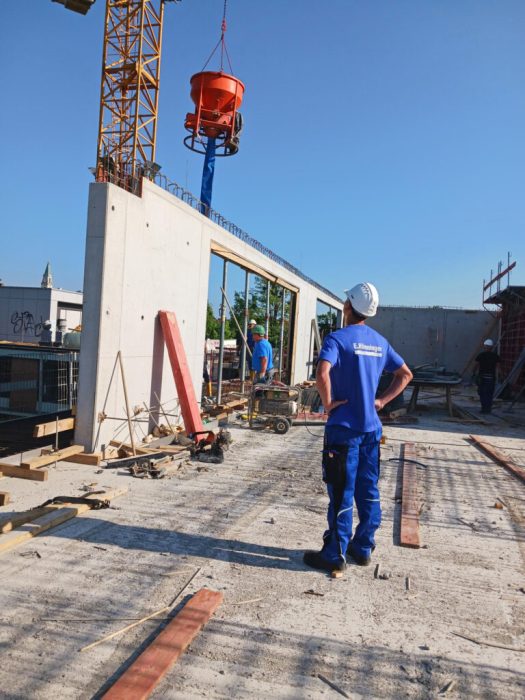 Und wieder ein neuer Praktikant auf der Baustelle „Klenze-Gymnasium“!