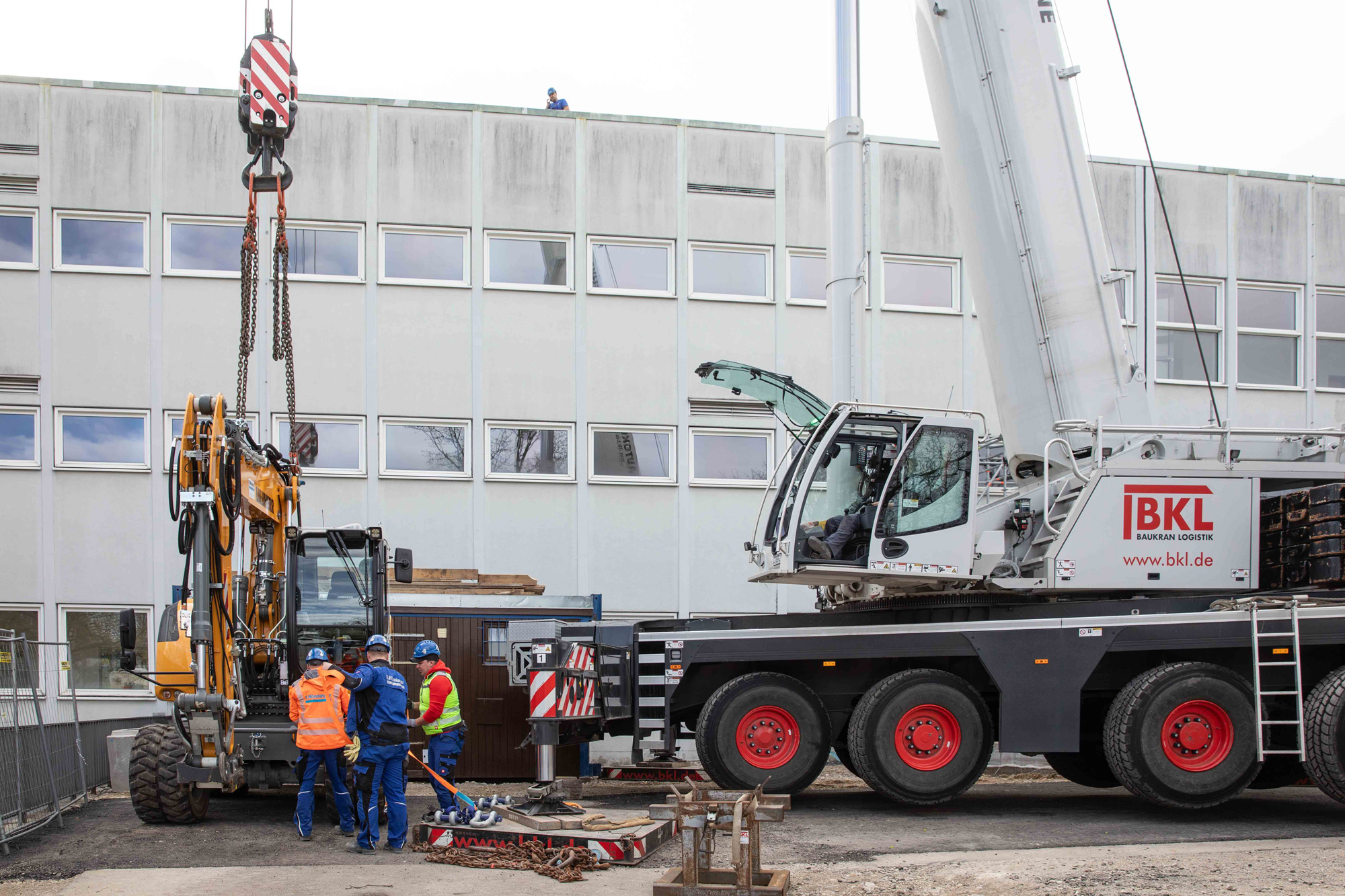 kanalbau fliegender bagger mg 