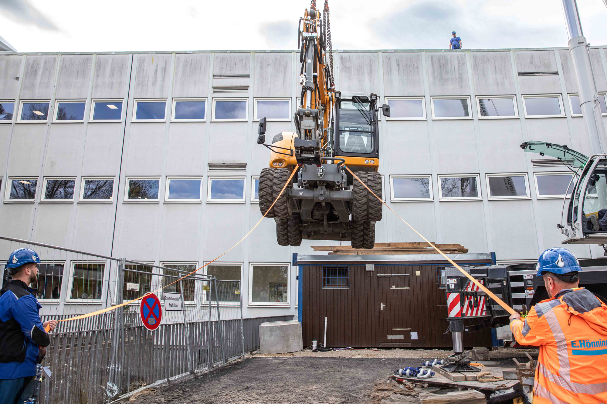 kanalbau fliegender bagger mg 