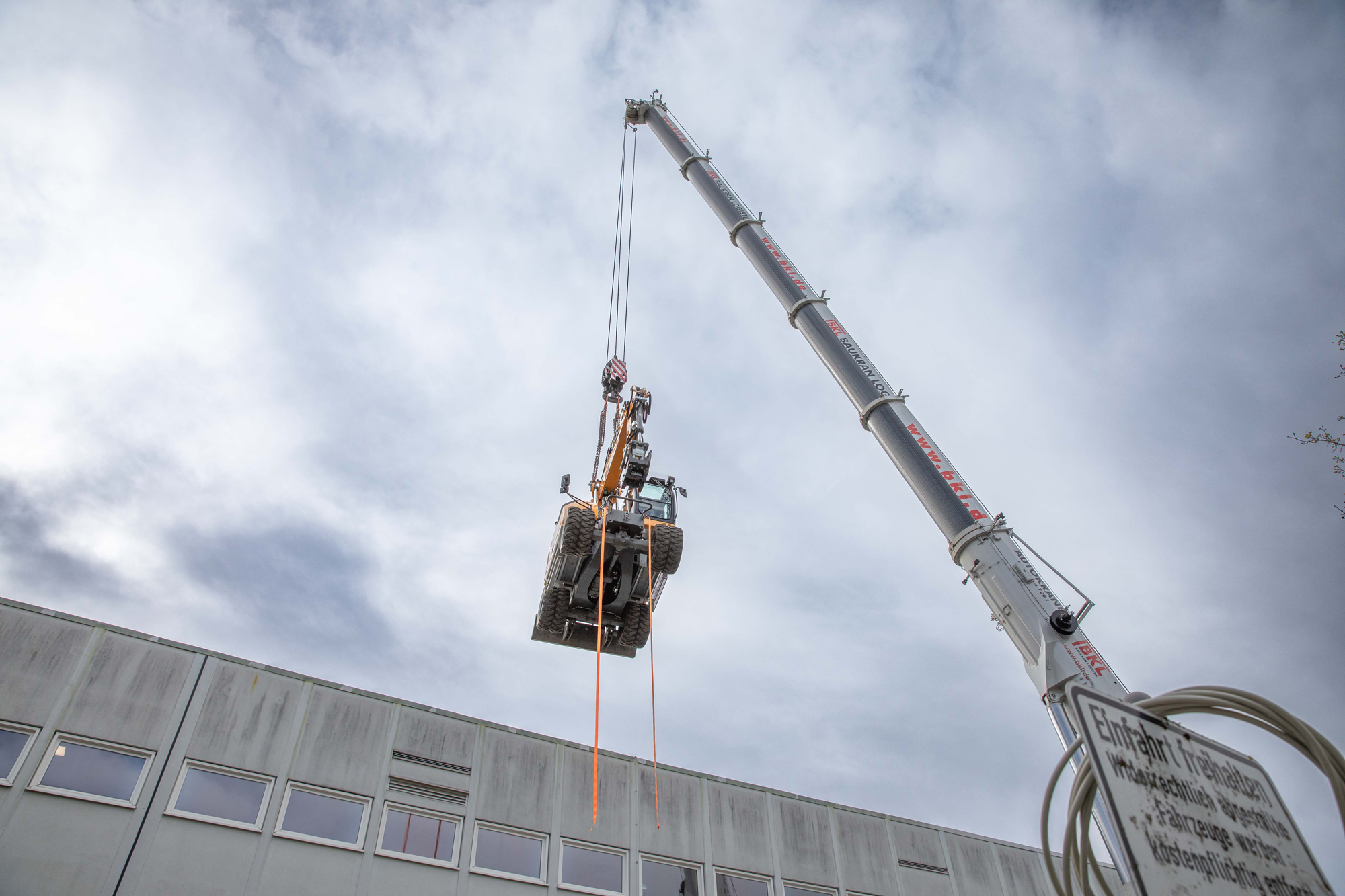 kanalbau fliegender bagger mg 