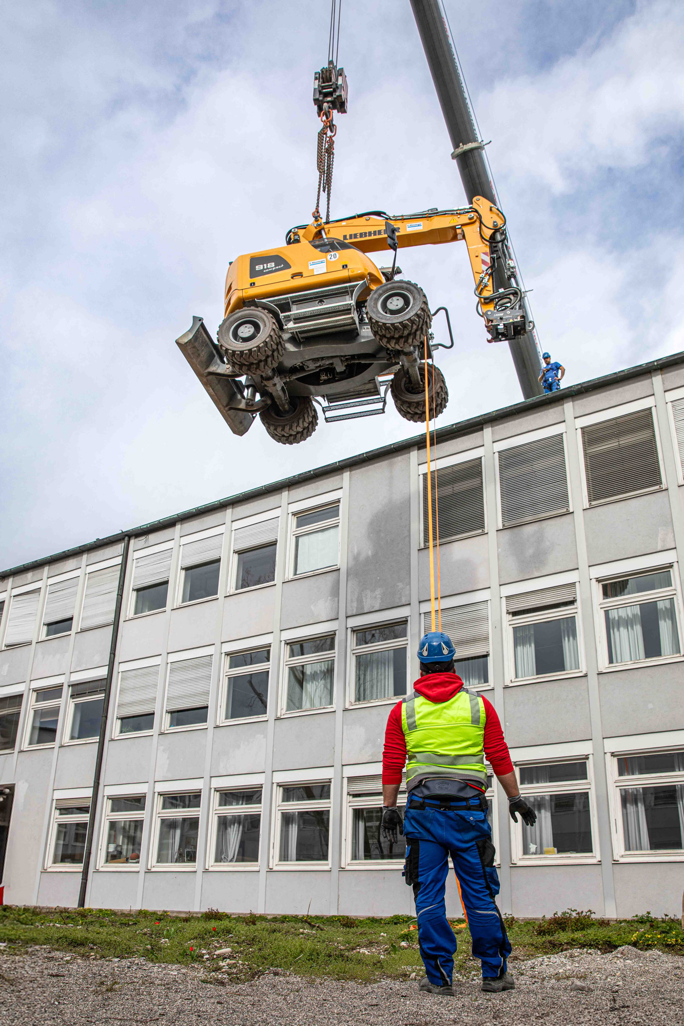 kanalbau fliegender bagger mg 