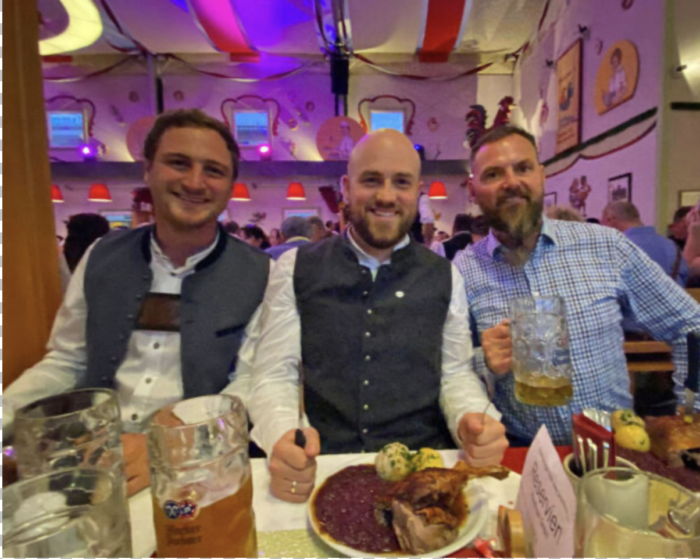 Ein geselliger Abend: Oktoberfest 2025